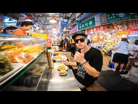 Eating KOREAN STREET FOOD at Gwangjang Market – Seoul Vlog