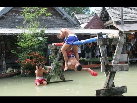 PATTAYA, FLOATING MARKET & MUAY THAI BOXING WITH A DIFFERENCE Vlog-101